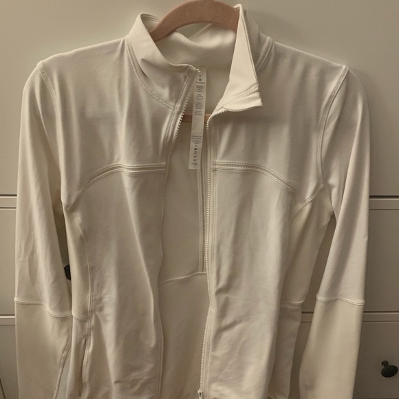 White Lululemon athletic jacket - Picture 2 of 9